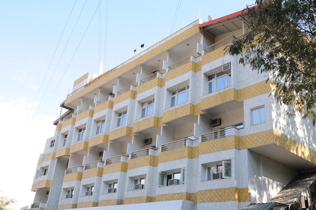 Hotel Panchwati Bilaspur  Bagian luar foto